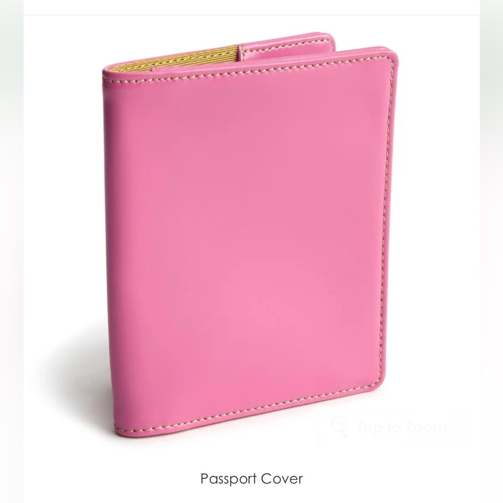 NWT Vera Bradley Pink Passport Cover Patent Faux Leather. Ibis Rose.